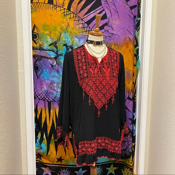 🌈 Lovely boho Jordan embroidered top - Picture 3 of 12